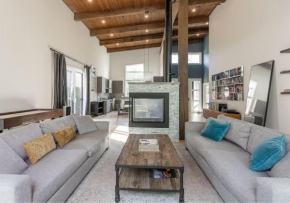 Large Modern Home in Squamish